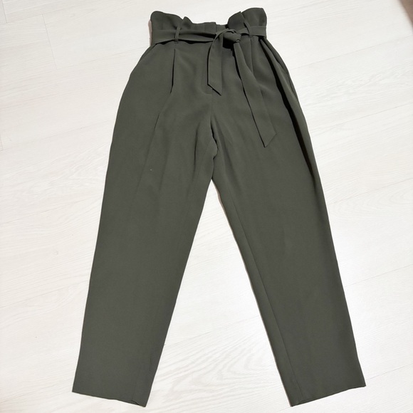 H&M Womens‎ Paper Bag Trousers Khaki Green High Waist with Pleats and Tie Belt - Picture 1 of 14